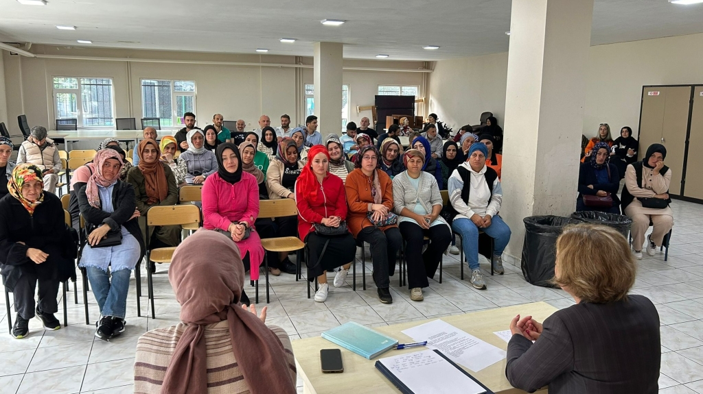 OKUL-AİLE BİRLİĞİ VE VELİ TOPLANTILARINI GERÇEKLEŞTİRDİK.